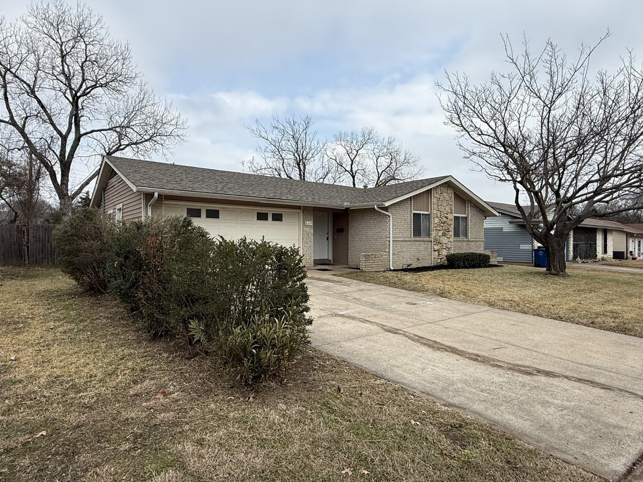 6335 Bellbrook Dr - Photo 2 of 18