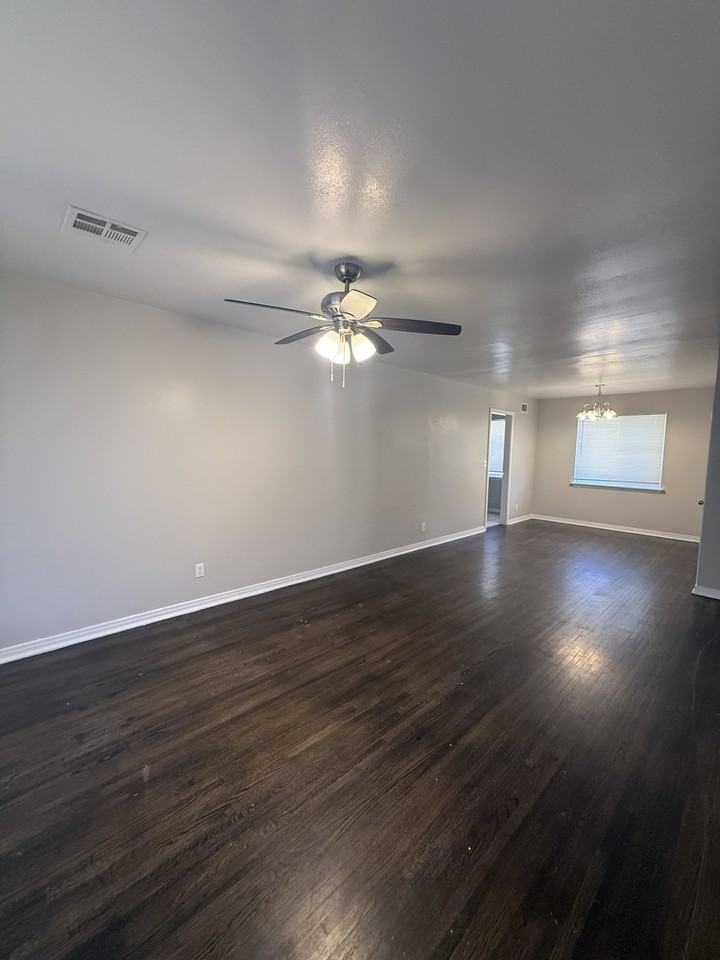 4804 N Woodward Ave - Photo 4 of 17