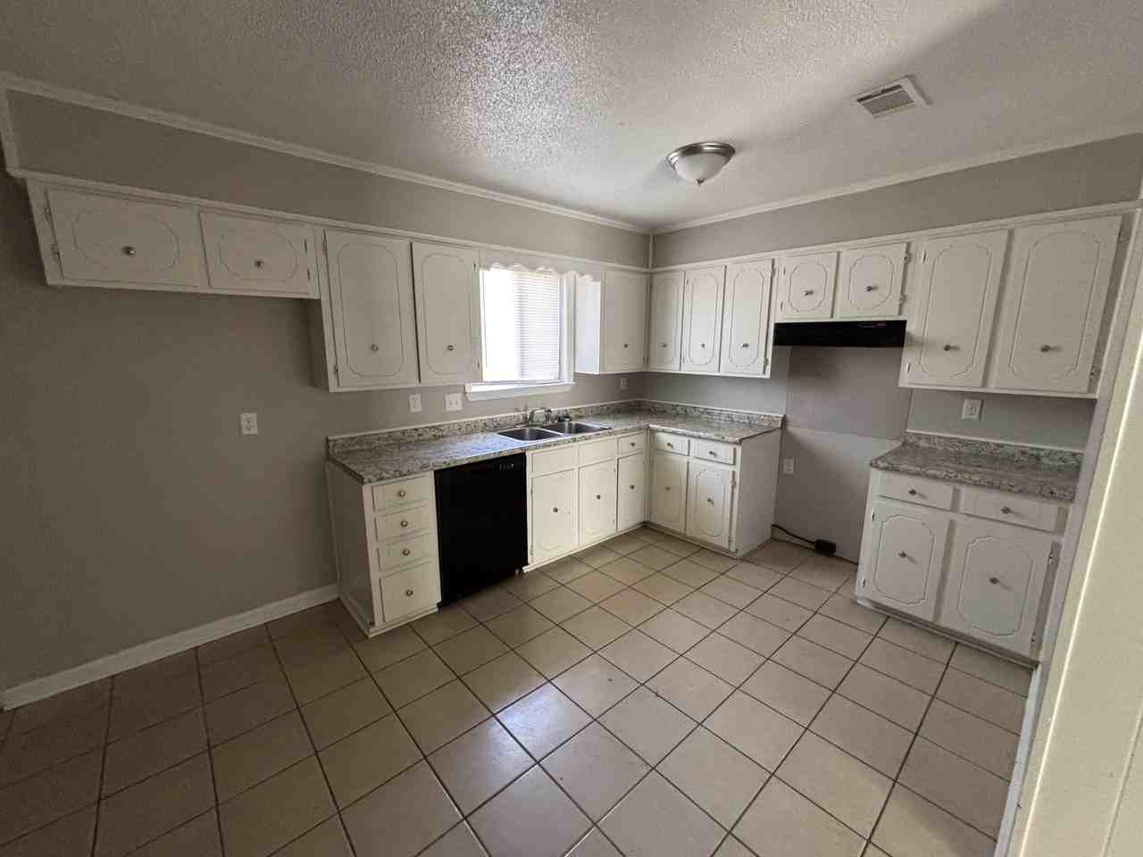 1313 Ray Rd - Photo 7 of 18