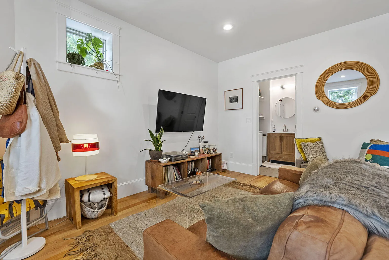 127 Cumberland Ave - Photo 7 of 21