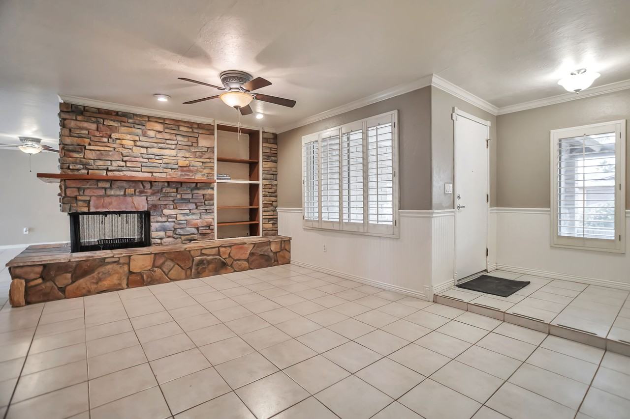 4527 W Ruth Ave - Photo 4 of 25