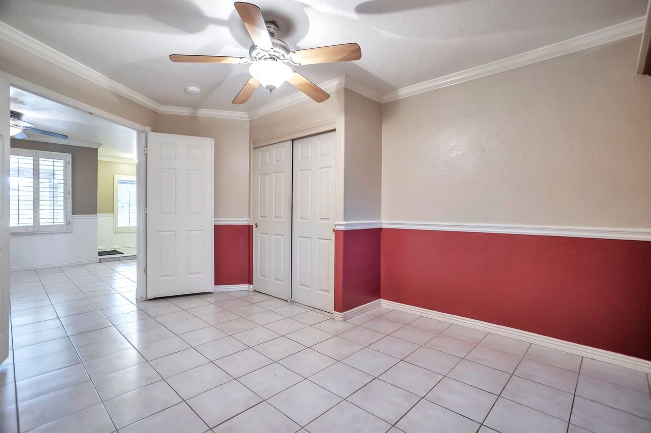 4527 W Ruth Ave - Photo 6 of 25