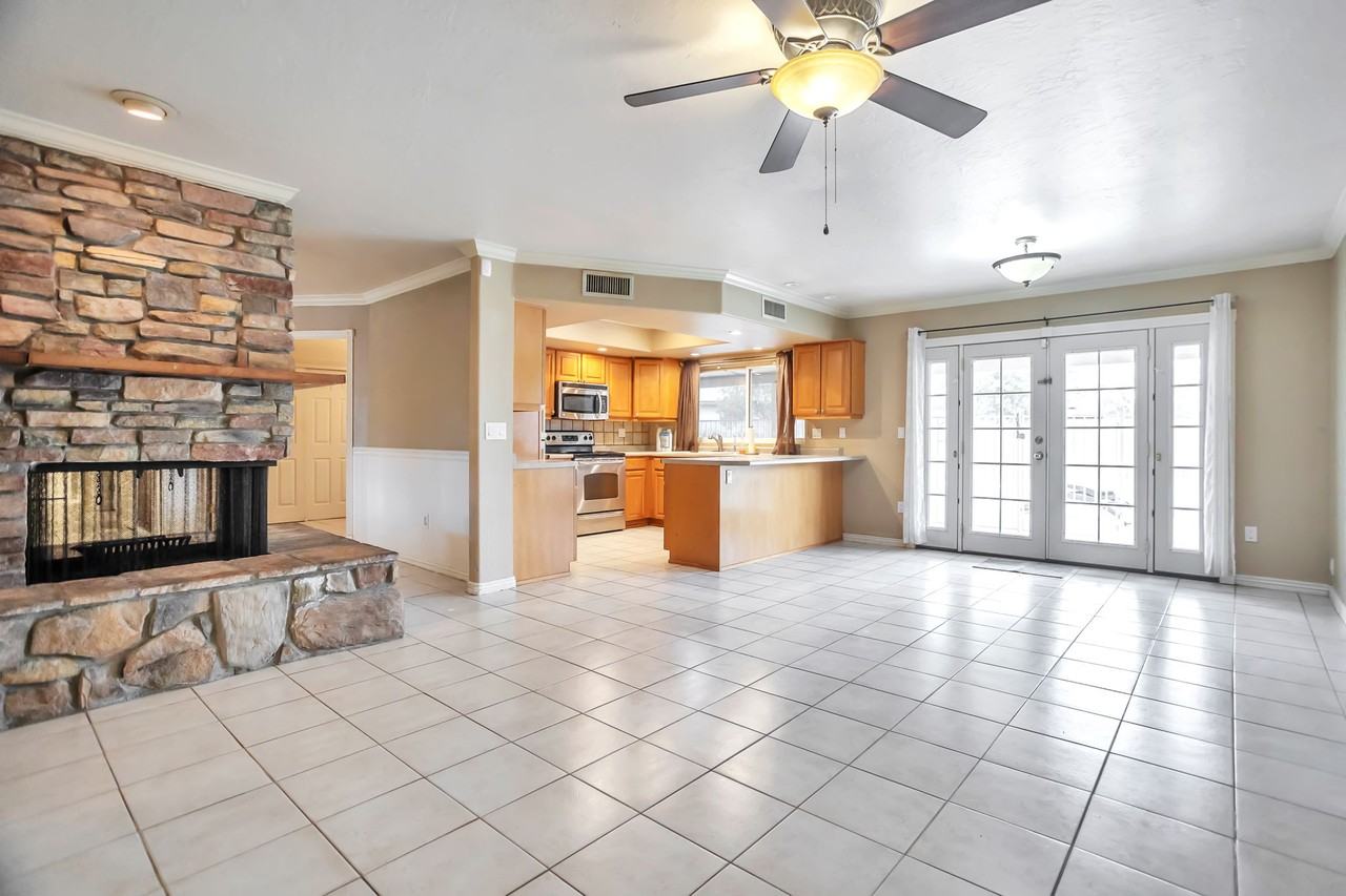 4527 W Ruth Ave - Photo 7 of 25