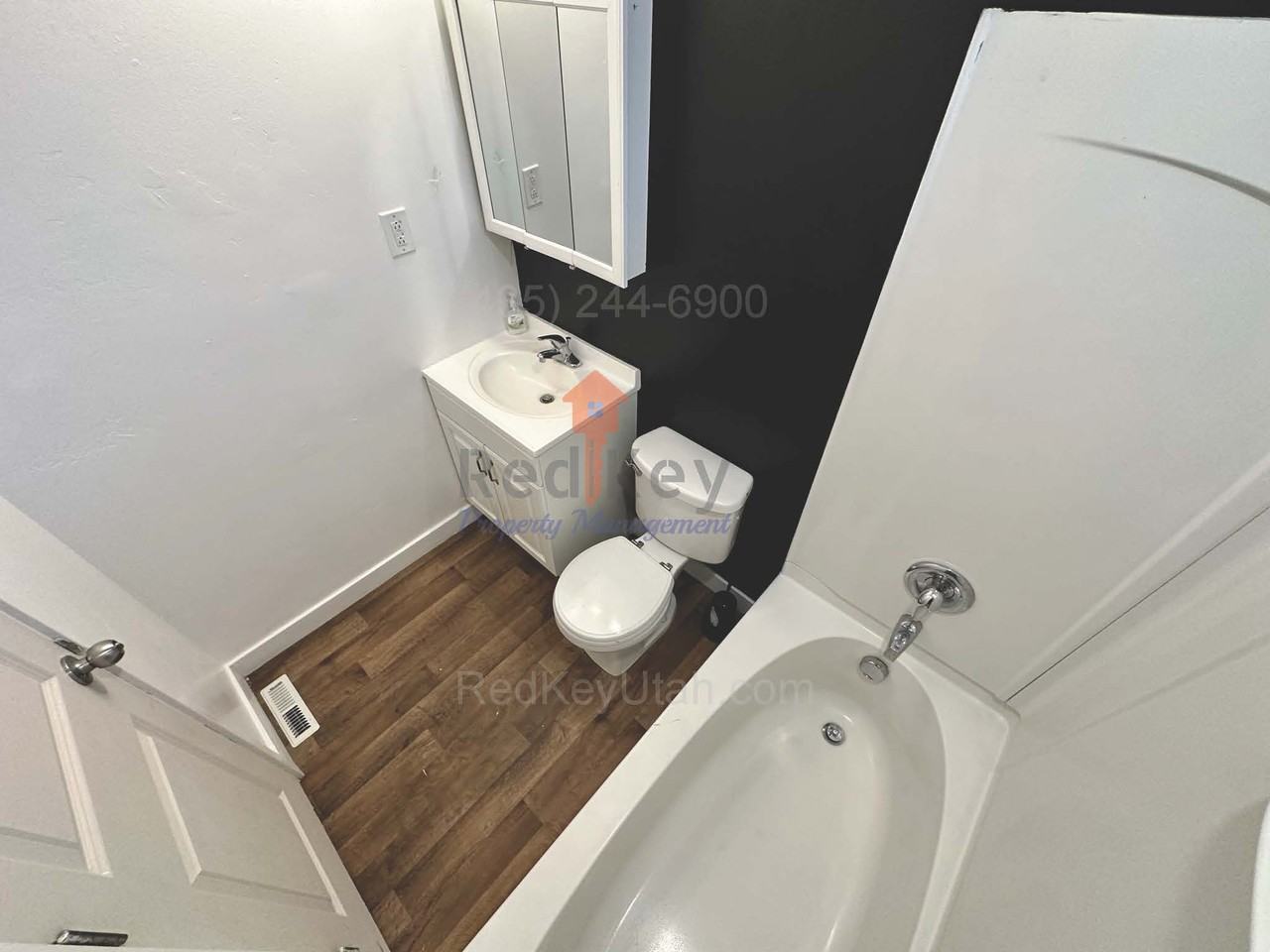 468 E Vine St - Photo 6 of 11