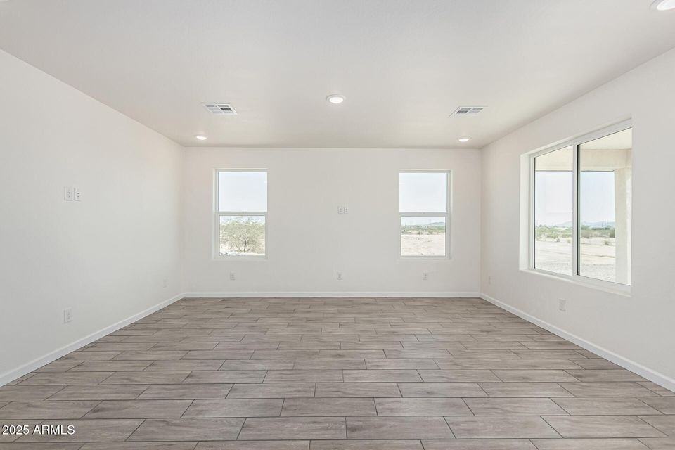 35326 W Ardmore Rd - Photo 6 of 31