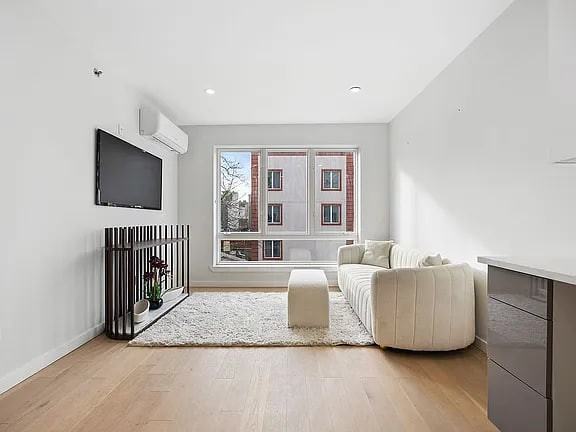 2929 Brighton 5Th St - Photo 3 of 5