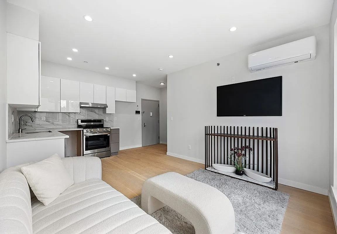 2929 Brighton 5Th St - Photo 4 of 5