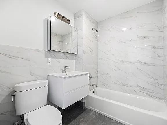 2929 Brighton 5Th St - Photo 5 of 5