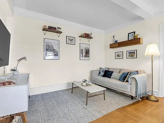 24 Monroe Pl - Photo 5 of 8