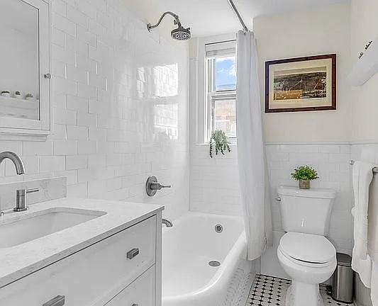 24 Monroe Pl - Photo 7 of 8