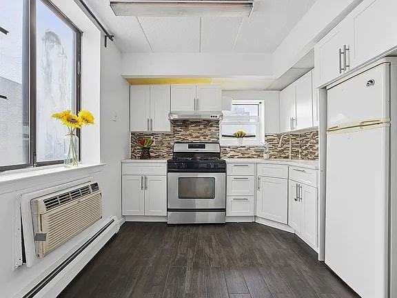 13336 41St Rd - Photo 2 of 10