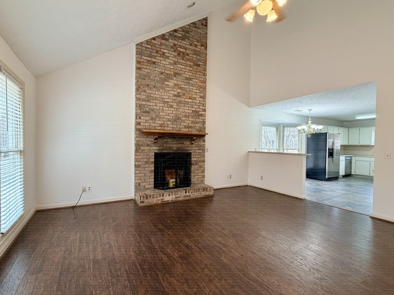 697 Robins Nest Ct - Photo 3 of 20