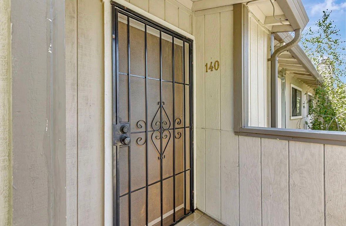 140 La Crosse Dr - Photo 2 of 26