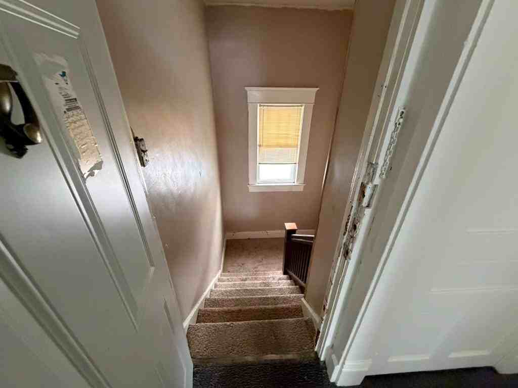 1723 N 11th St - Photo 6 of 10