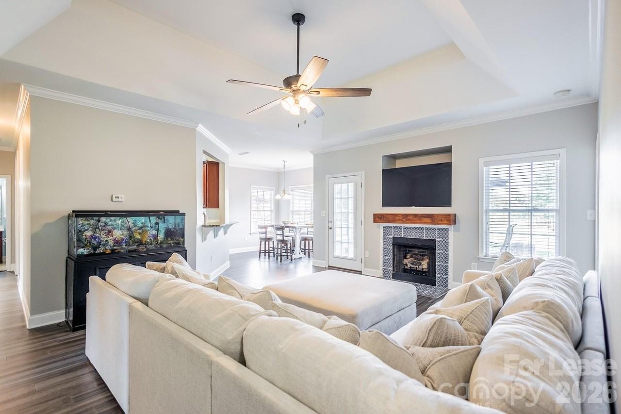 141 Logan Ridge Dr - Photo 6 of 48