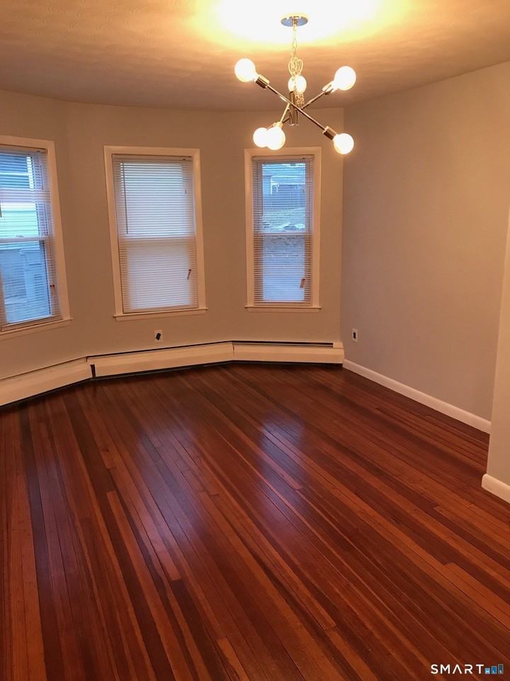 118 Woodland St - Photo 2 of 7