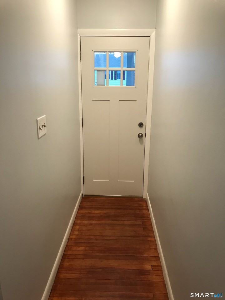 118 Woodland St - Photo 7 of 7