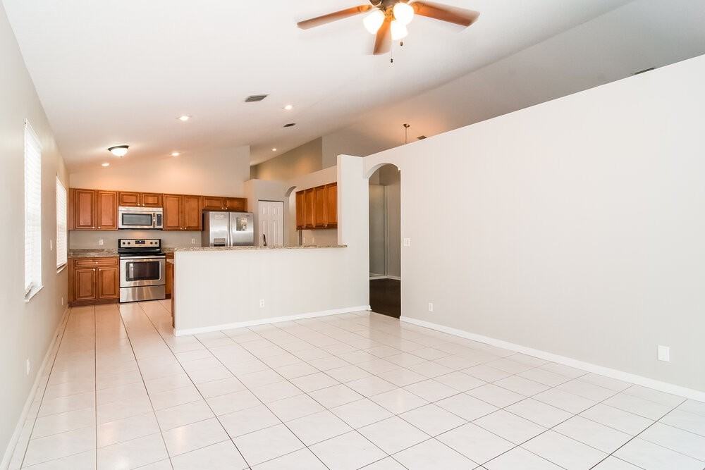 23410 Serene Meadow Dr S - Photo 5 of 15