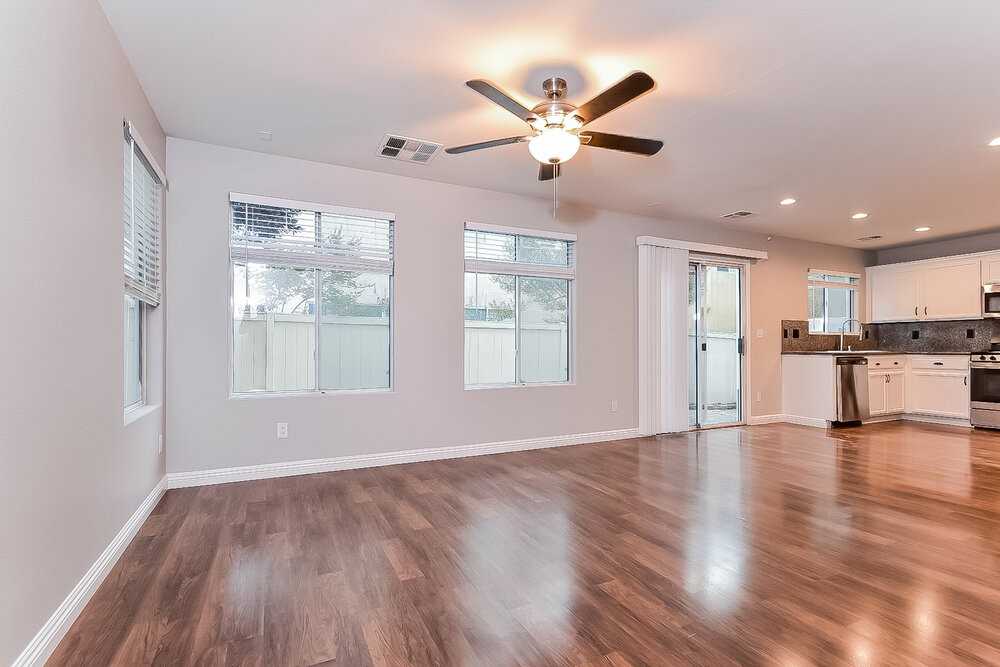 9510 Grandview Spring Ave - Photo 4 of 17