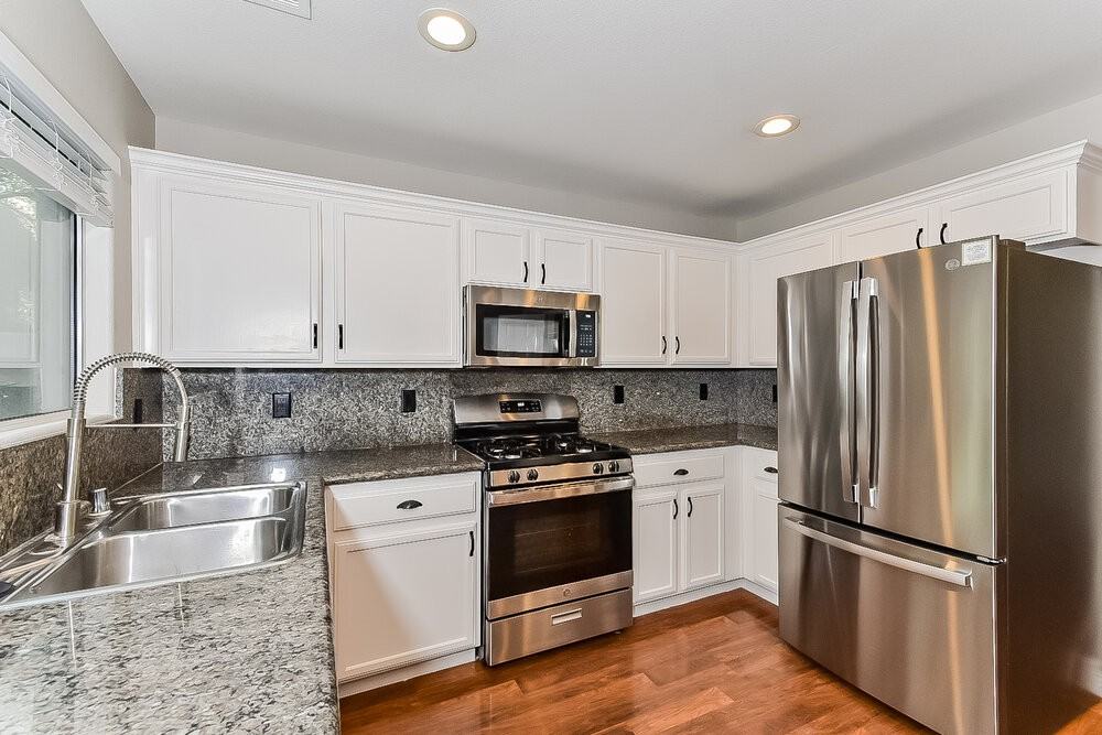 9510 Grandview Spring Ave - Photo 7 of 17