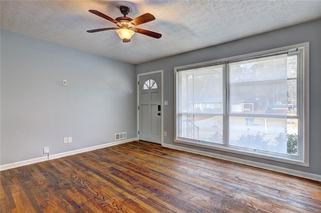 667 Tara Cir Se - Photo 6 of 21