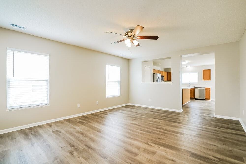 3752 Tryon Ridge Dr - Photo 4 of 17