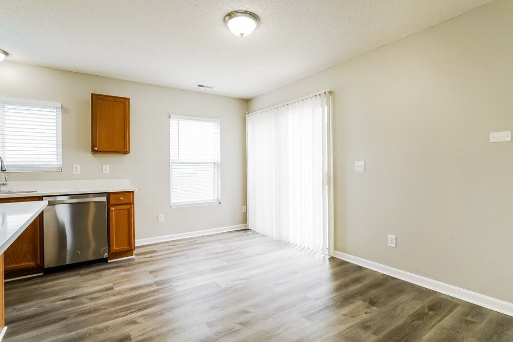 3752 Tryon Ridge Dr - Photo 7 of 17