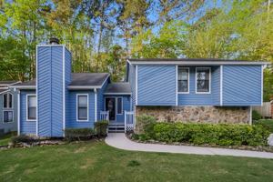 featured image of 6824 Creekwood Dr