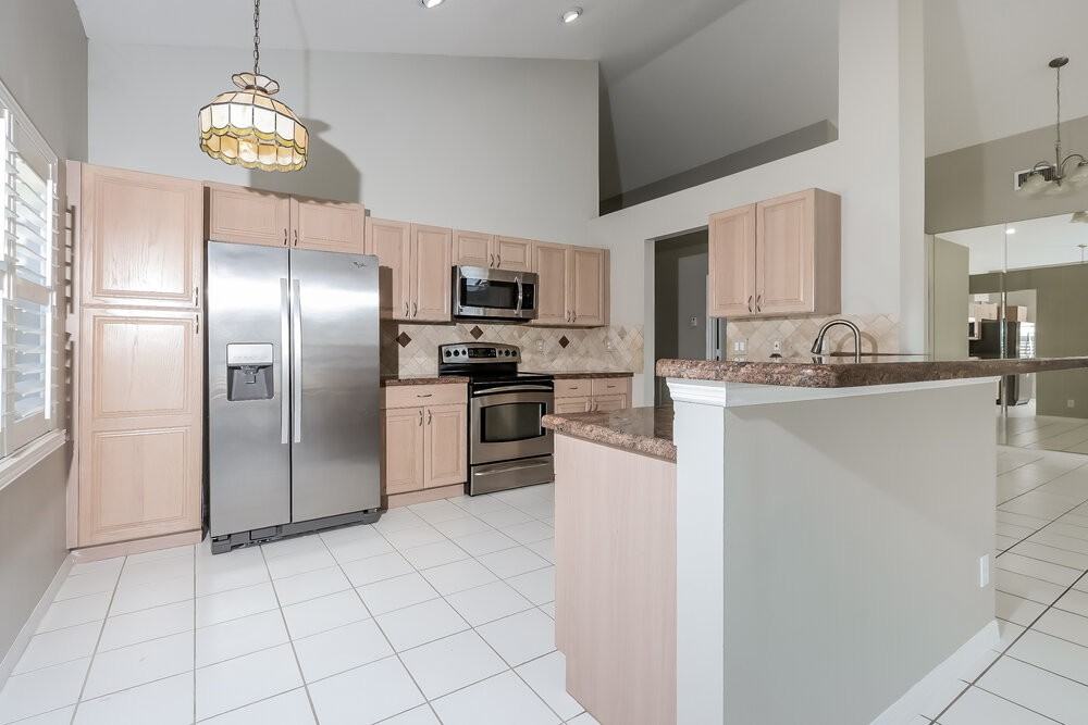 7794 Hoffy Cir - Photo 4 of 14