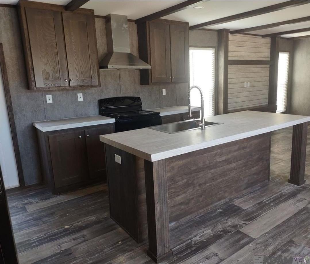 18884 Scivique Ln - Photo 2 of 13