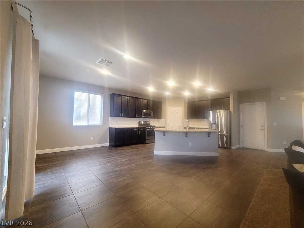 952 Pretty Fire St - Photo 5 of 26