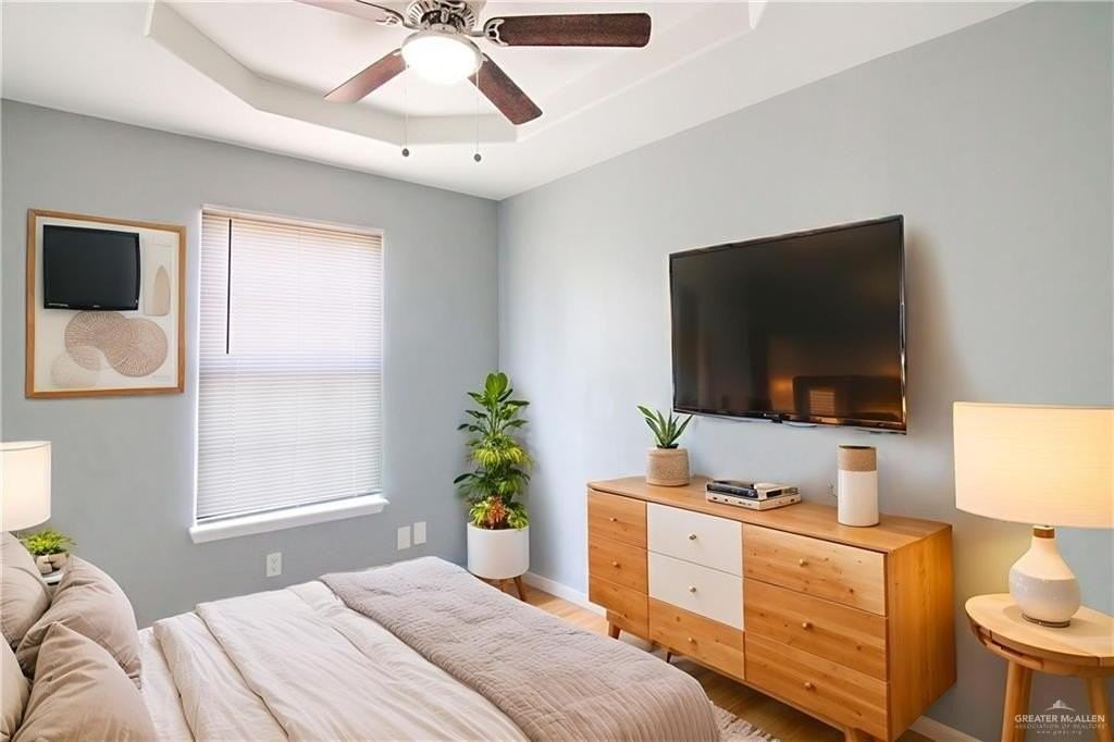 422 Bahia St - Photo 3 of 10