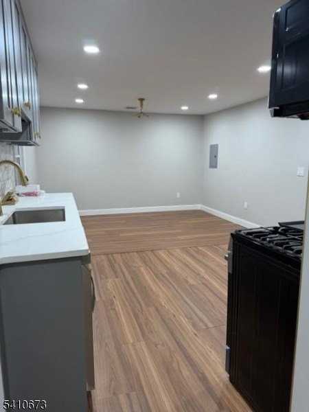 441 Ringwood Ave - Photo 5 of 14