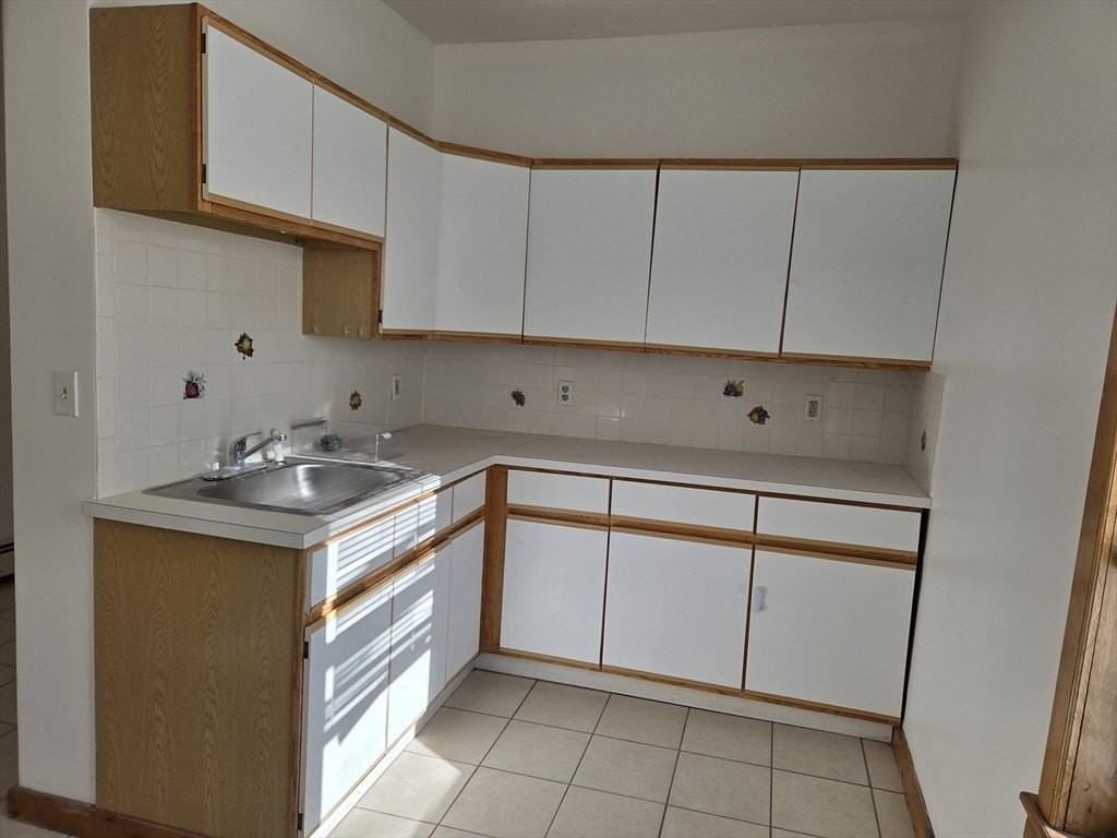 5 Massasoit Rd Apt 2 #2 - Photo 2 of 7