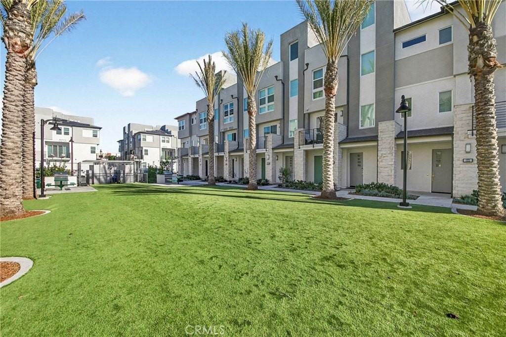 1615 W Bushell St - Photo 5 of 44