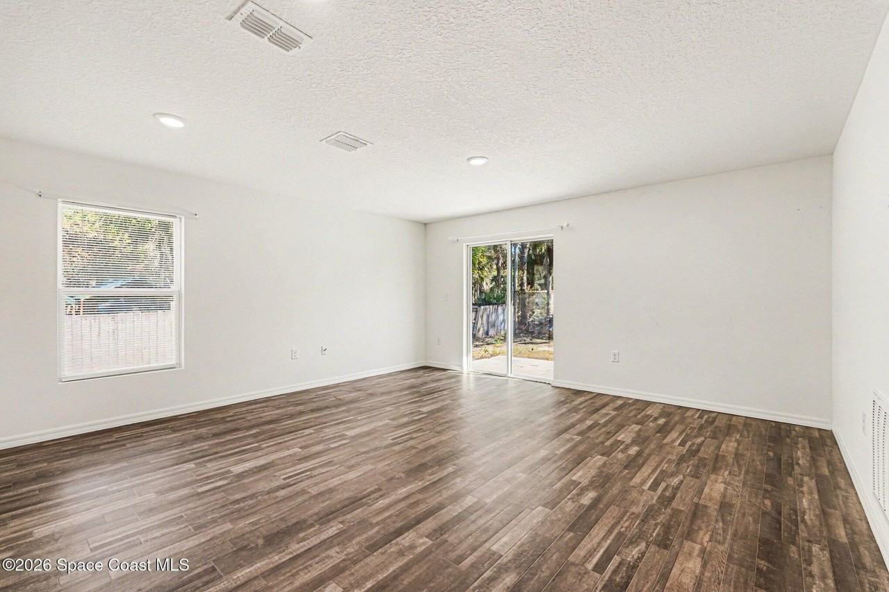 711 Darlington Ave Sw - Photo 2 of 27