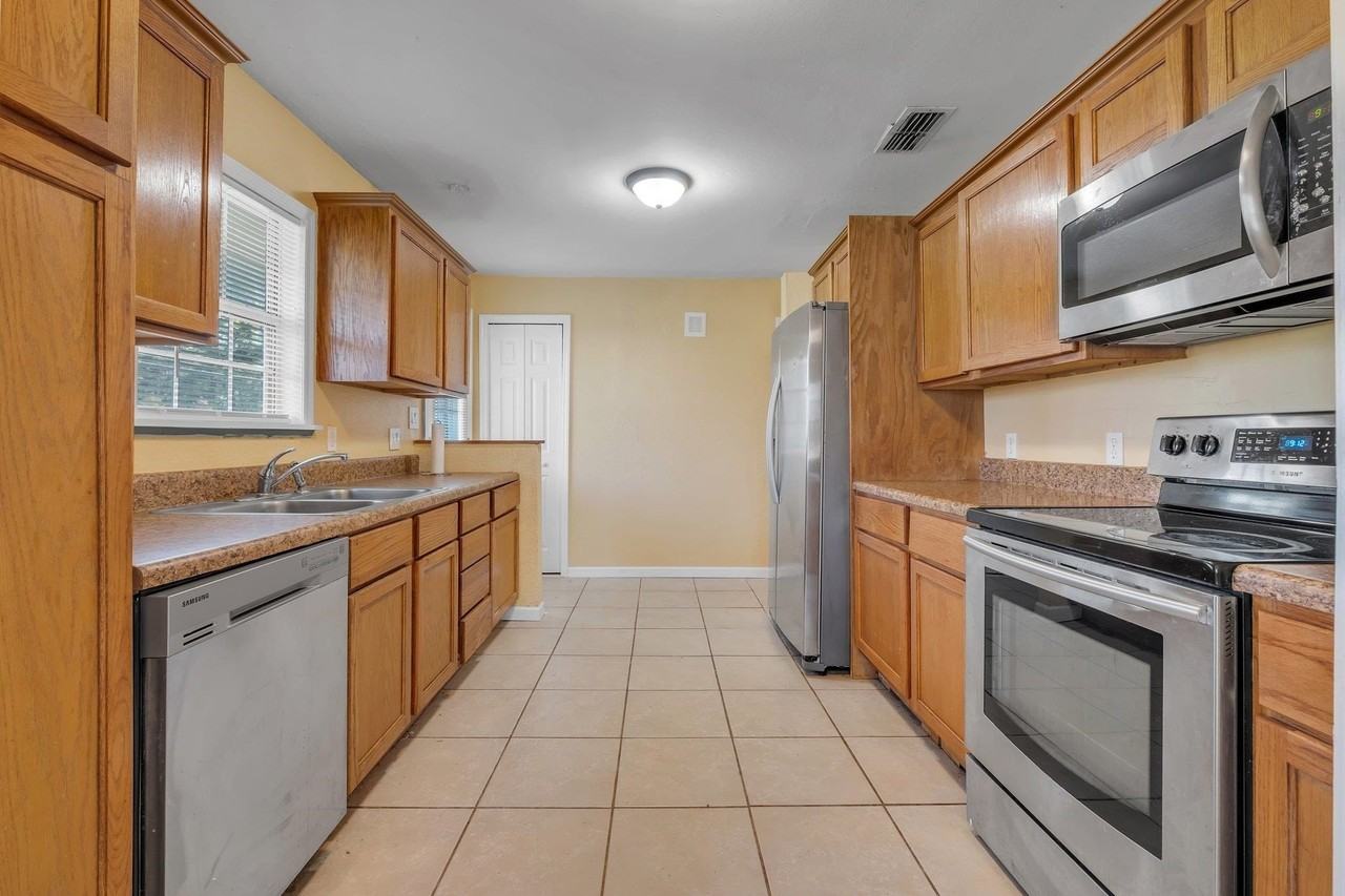 2115 Jackson Bluff Rd - Photo 7 of 23