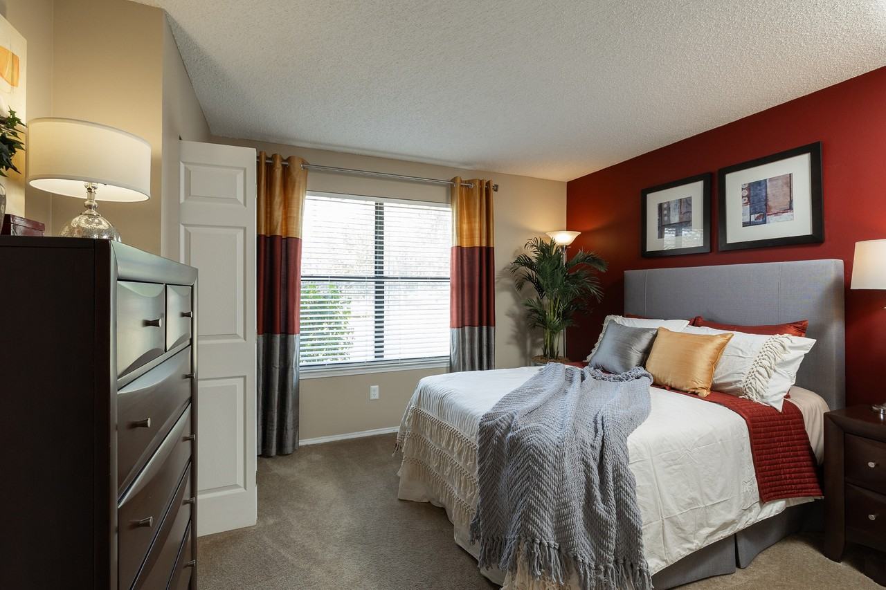 District at Hamilton Place - Photo 3 of 43