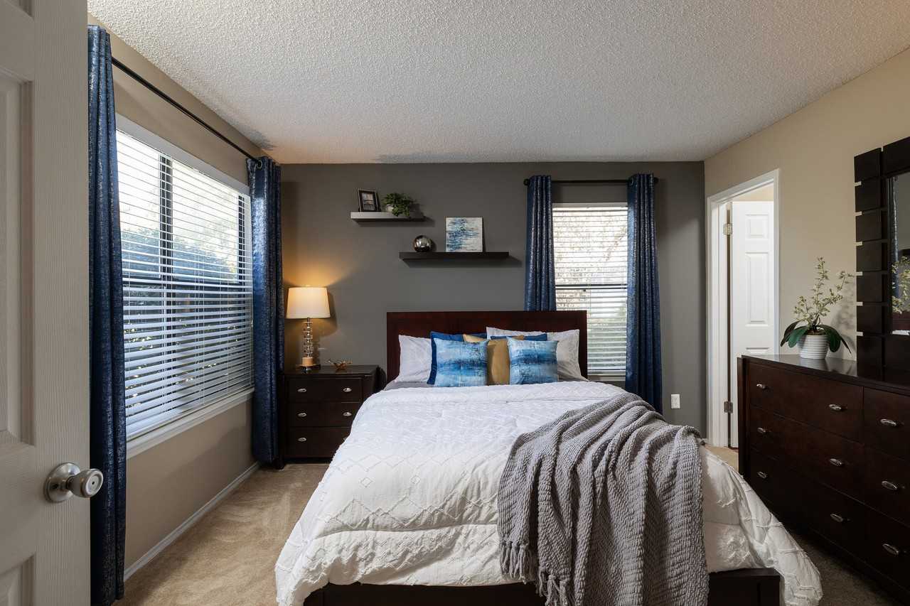 District at Hamilton Place - Photo 5 of 43