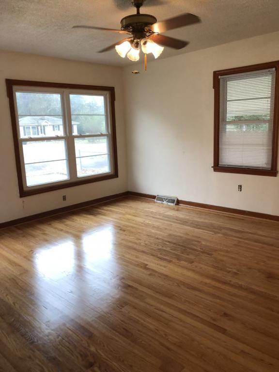 1253 Maxwell St - Photo 5 of 11