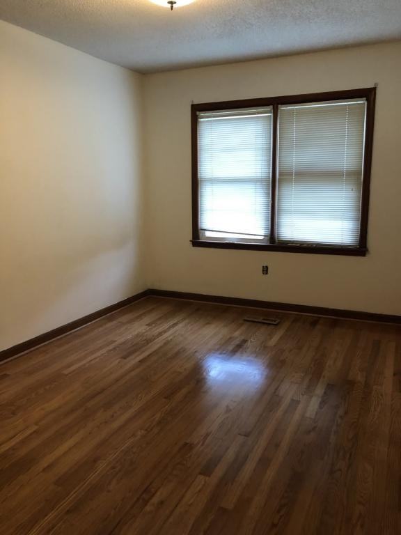 1253 Maxwell St - Photo 6 of 11