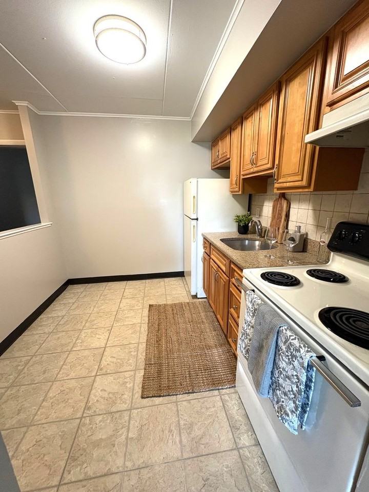 Parkwoode II - Photo 3 of 23