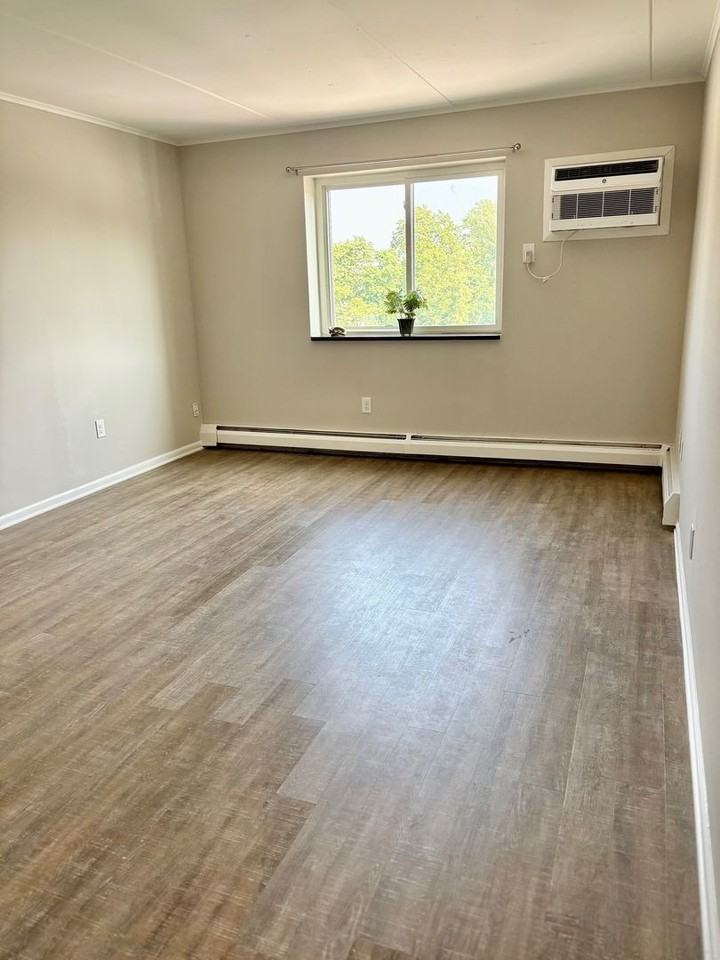 Parkwoode II - Photo 4 of 23