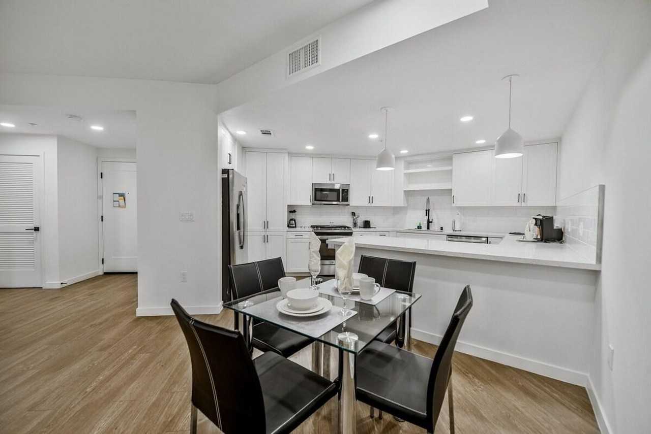 375 Camino De La Reina #1039835P - Photo 7 of 17