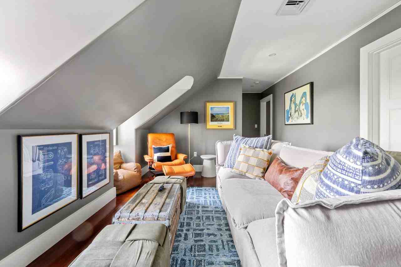 427 Westfield St #1262021P - Photo 2 of 50