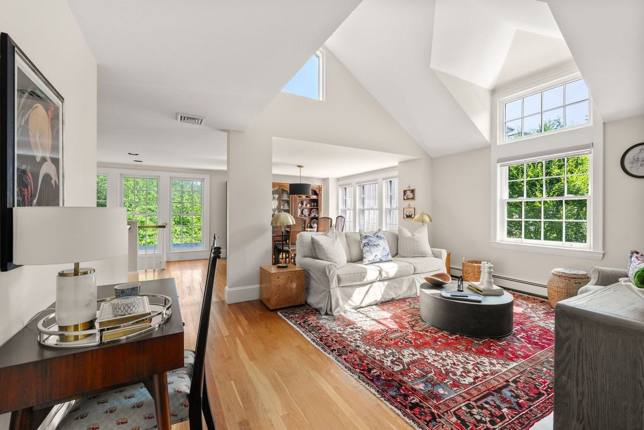 427 Westfield St #1262021P - Photo 5 of 50