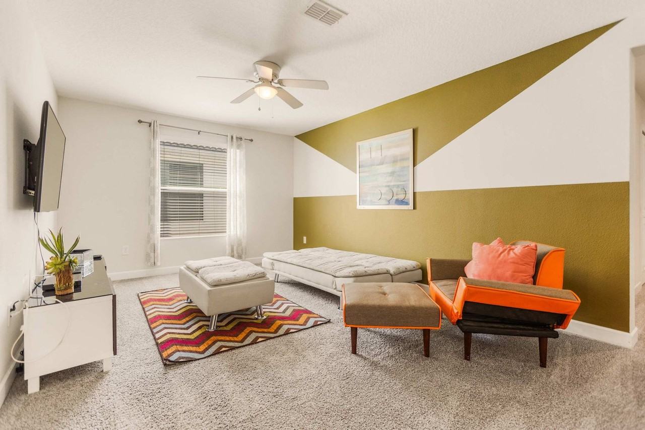 4718 Kings Castle Cir #1263246P - Photo 2 of 38