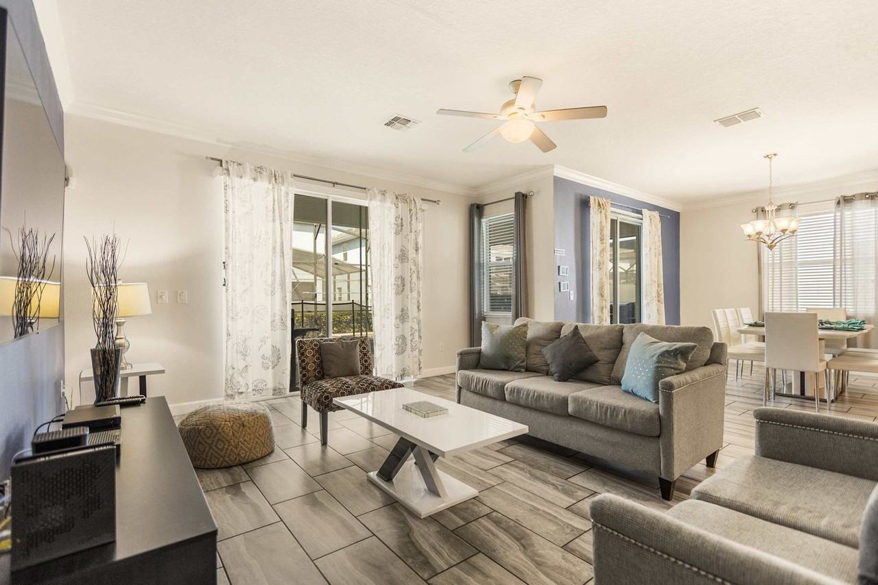 4718 Kings Castle Cir #1263246P - Photo 3 of 38