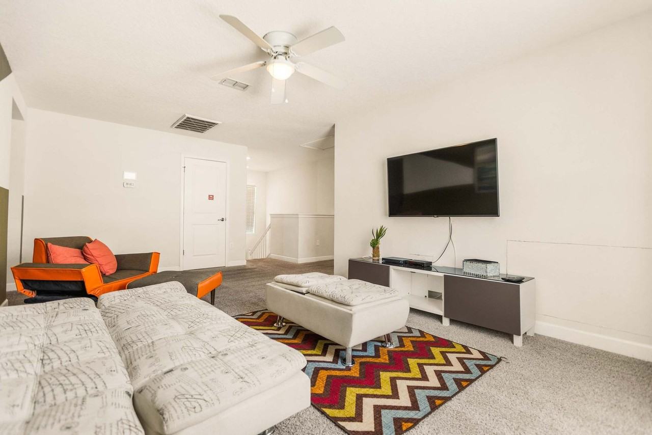 4718 Kings Castle Cir #1263246P - Photo 4 of 38