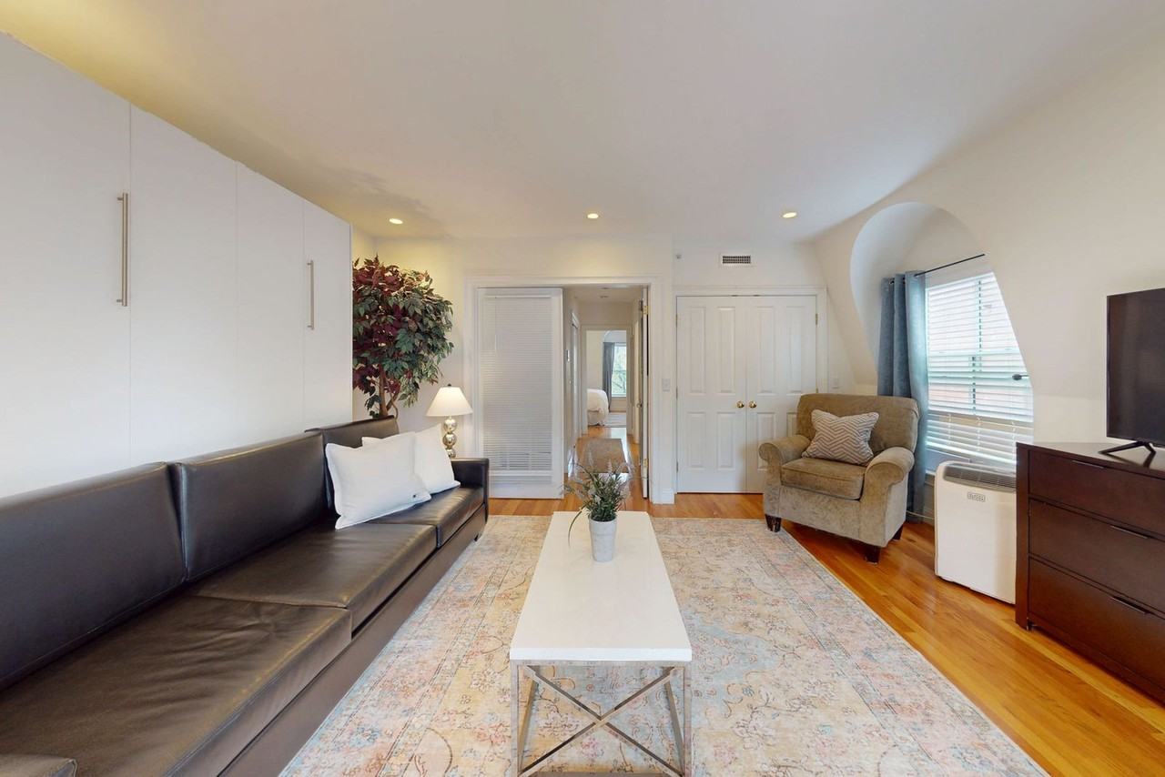 1 Harvard Sq #1238108P - Photo 7 of 22